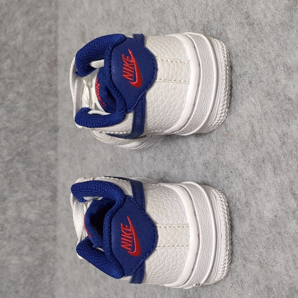 Nike Air Force 1 Toddler White  Blue Low Sneakers Size 5c - Picture 3 of 8